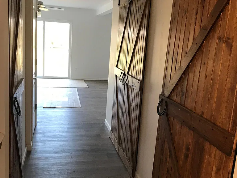 526 Depot St W — Photo 5