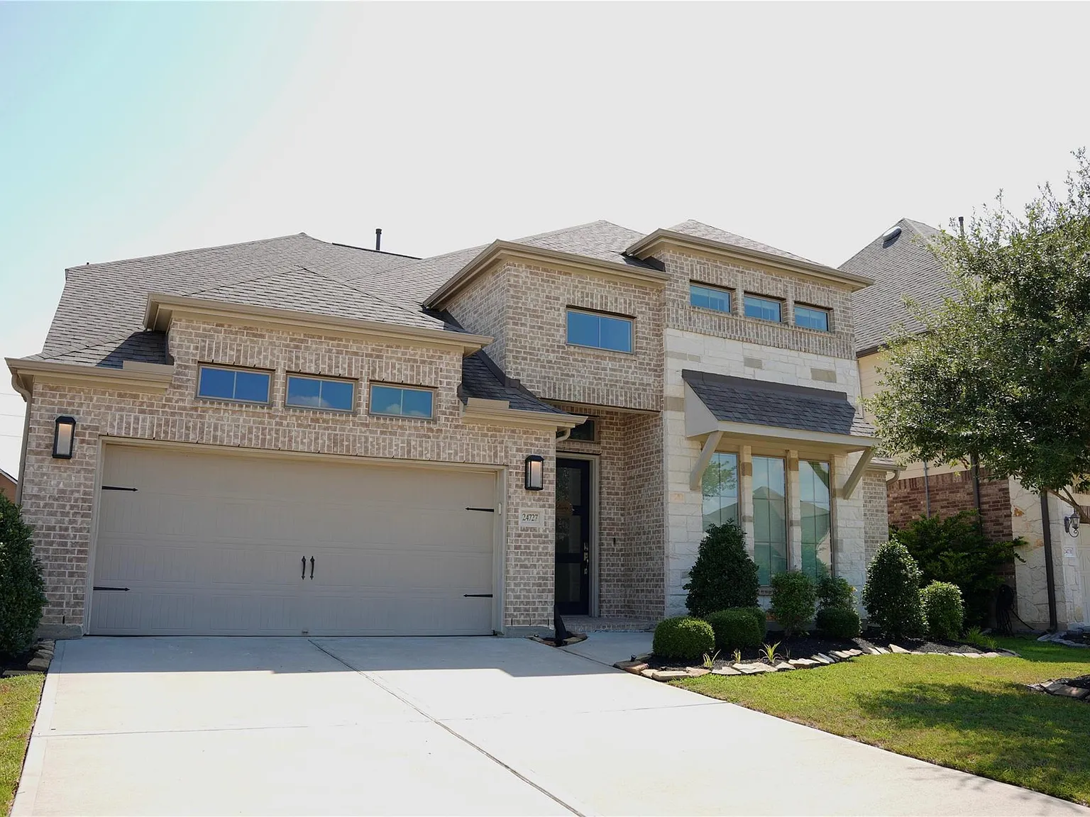 4 bed, 3.5 bath, 3096 sqft, $3,490 — Photo 2