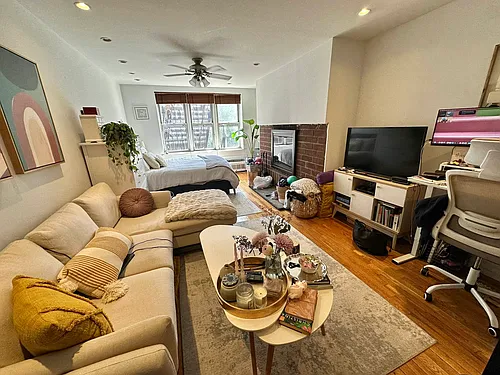 331 W 14th St #3B Photo 1 331 W 14th St #3B Photo 1