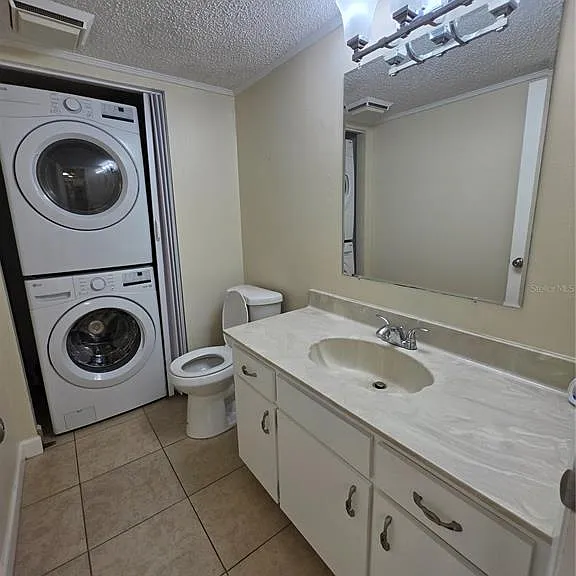 3824 Saxon Dr — Photo 9