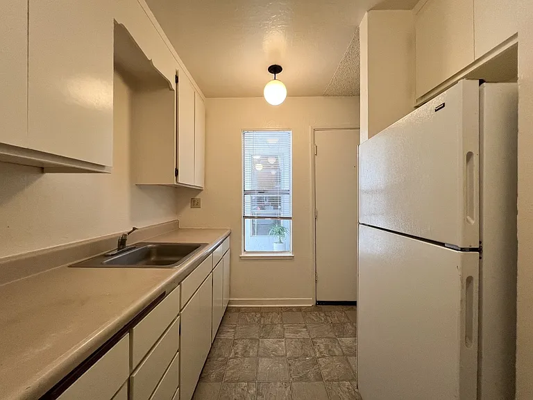 1201-1213 Eggleston St — Photo 9