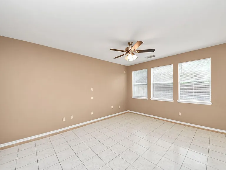 6019 Pennworth Ln — Photo 8