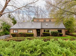 11 Fox Run Road, Glen Gardner Boro, NJ 08826