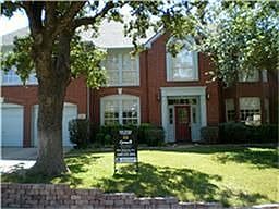 1st image of 2621 Valleywood Dr