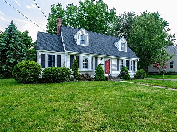 2nd image of 43 Rosemary Ln