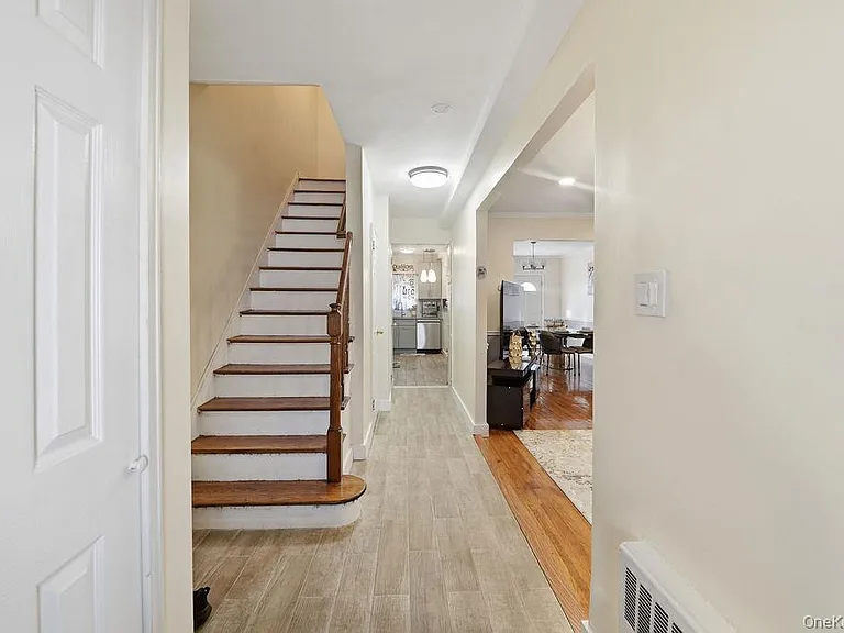 238 E 88th St #2N — Photo 2