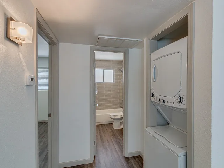 $0 First Month Rent! Remodeled 2 Bed Casita w/ Private Patio, W/D & Pool — Photo 24