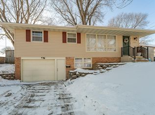 1220 Cascade St NW, Rochester, MN 55901