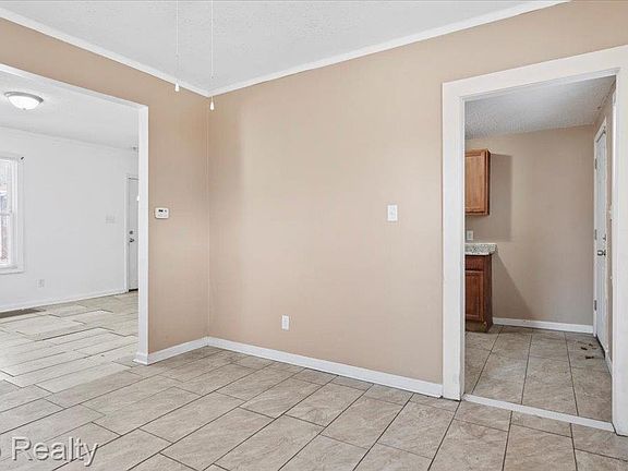 5th image of 9 Myrtle St