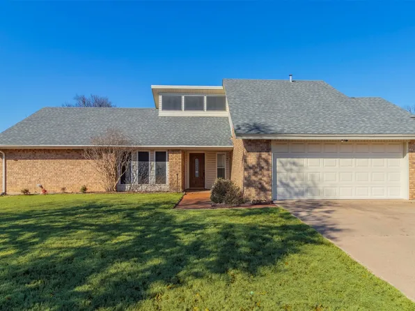903 Johnsbury Ln, Mansfield, TX 76063