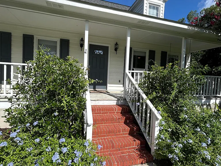 1136 Audubon Pl — Photo 1