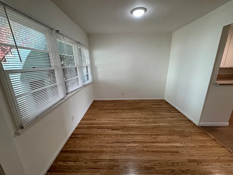 902 Alandele Ave #902 — Photo 3