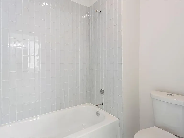 1267 Oakmont Bend Dr — Photo 18