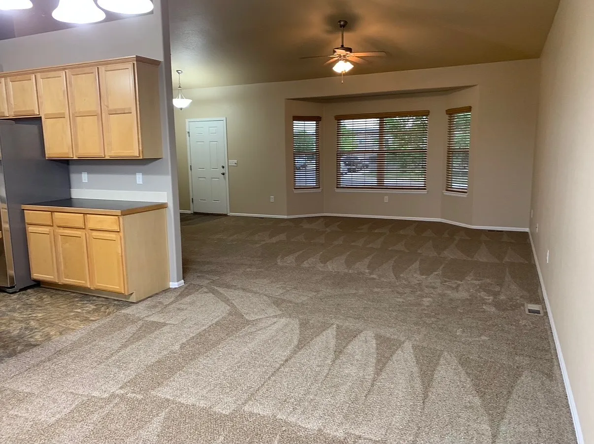 3 bed, 2062 sqft, $2,800 — Photo 4