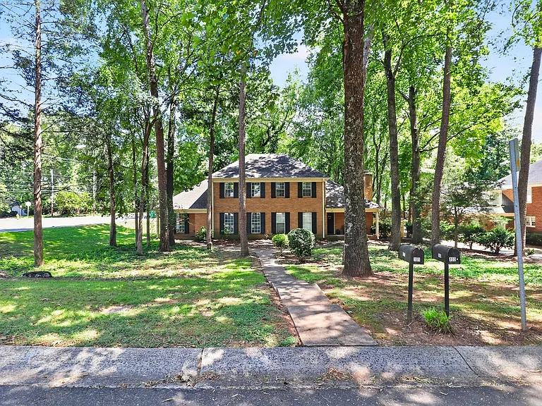 101 Cabell Way — Photo 34