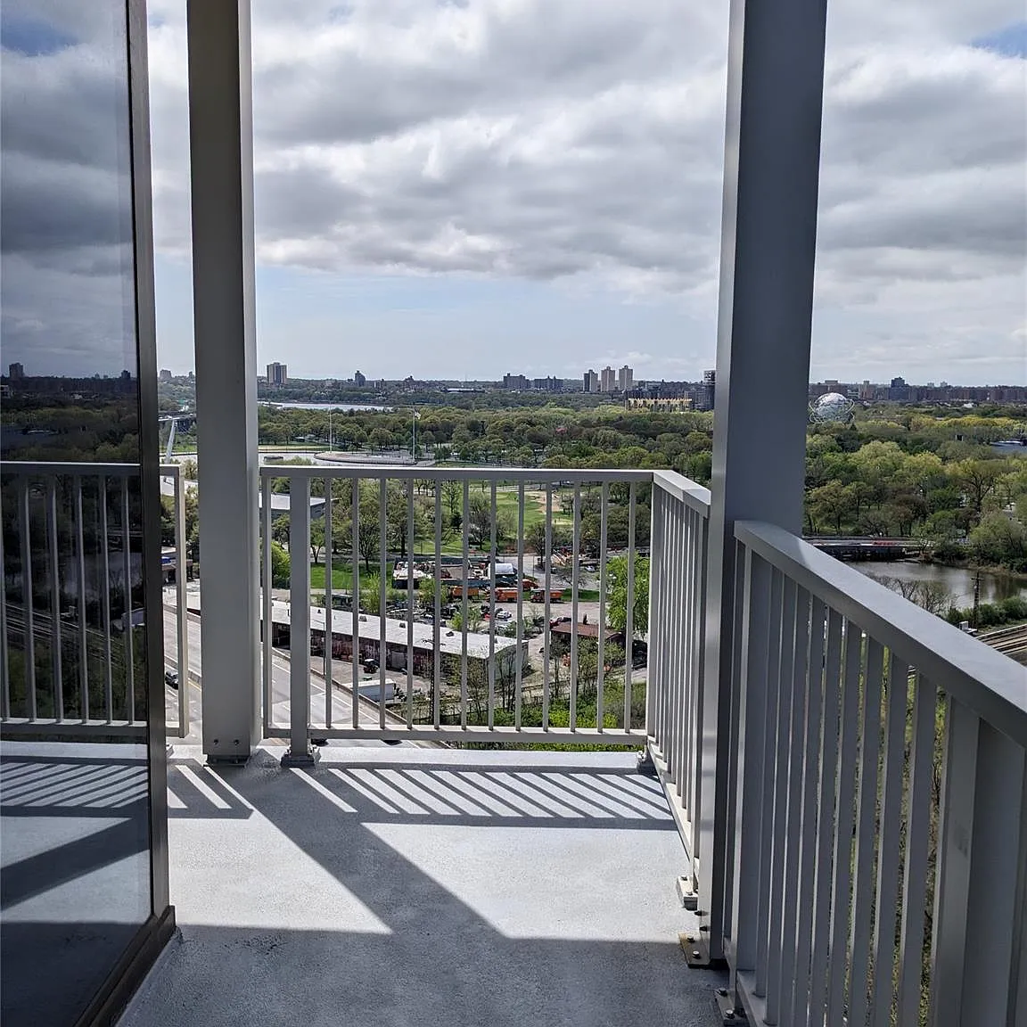 2 bed, 1.0 bath, 751 sqft, $4,500 — Photo 3
