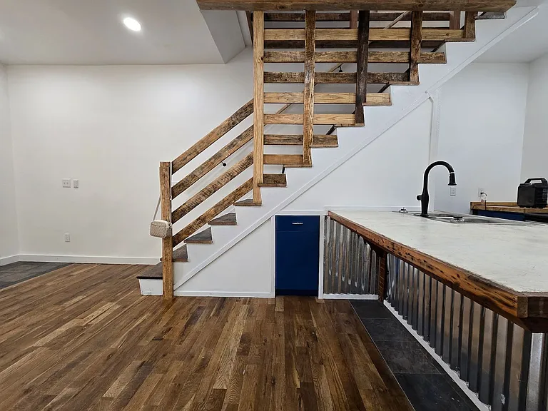 658 State Ave — Photo 8