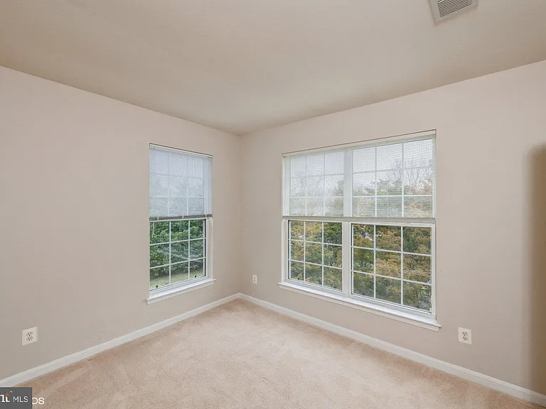 25340 Lake Mist Sq #301 — Photo 17