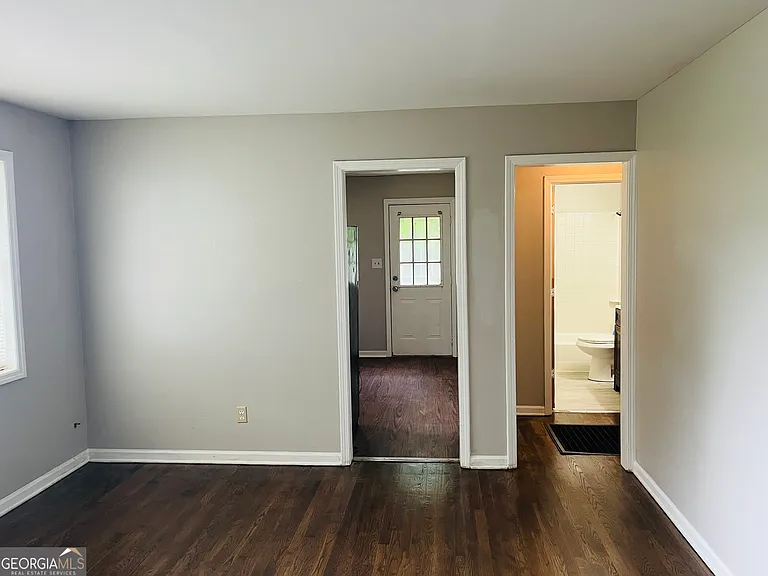 217 W Central Ave #B — Photo 3