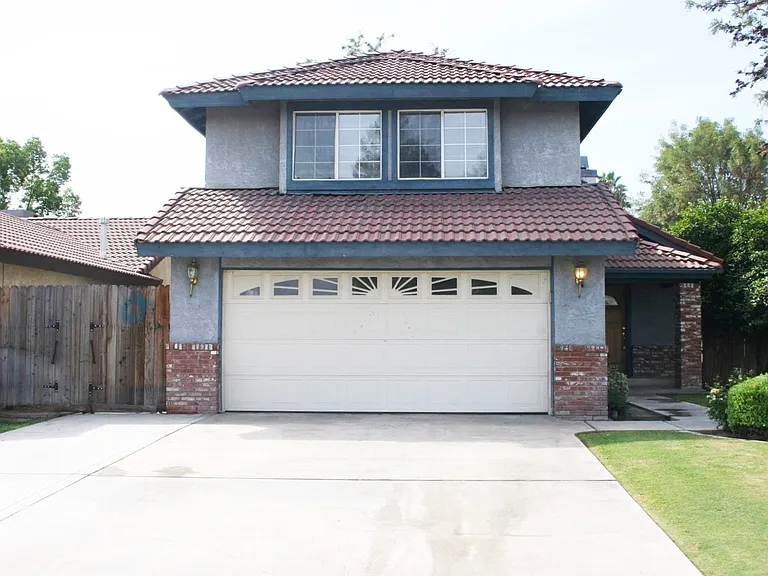 4615 Gardenwood Ln — Photo 1