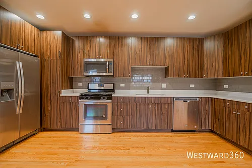 3433 S Indiana Ave #301 Photo 1