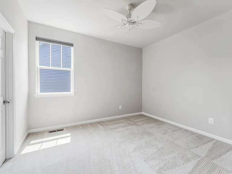 12199 Aster Rd — Photo 35