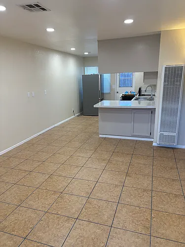 416 W Wilson Ave #B Photo 1