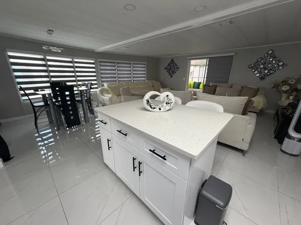 603 Plaza Del Sol, North Fort Myers, FL 33917