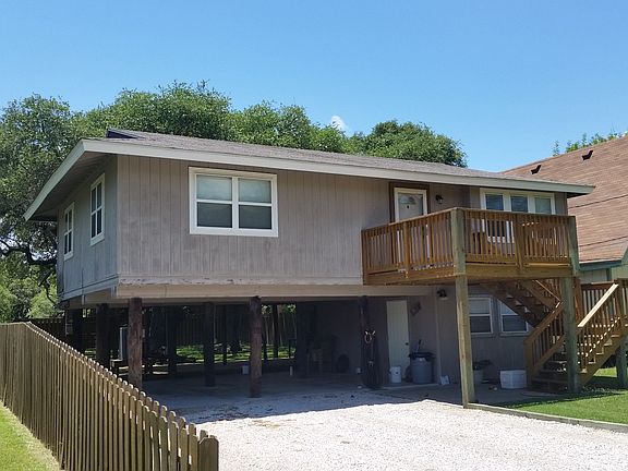5th image of 1043 N Austin St
