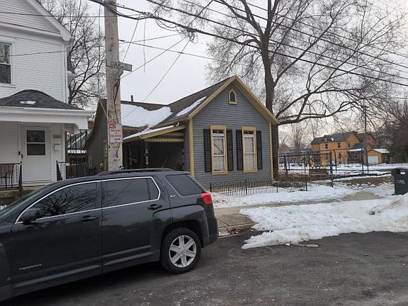 3rd image of 442 Oak St
