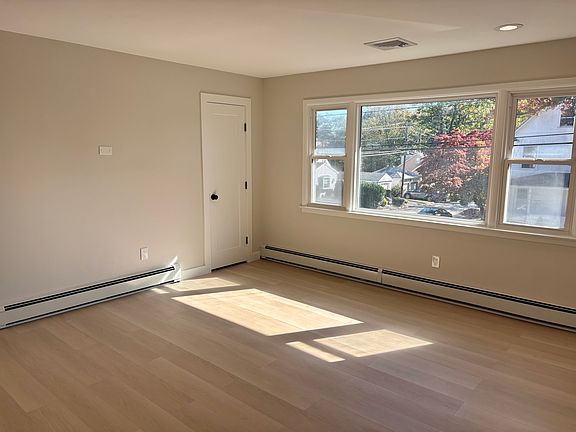2nd image of 1512 Franklin St #2