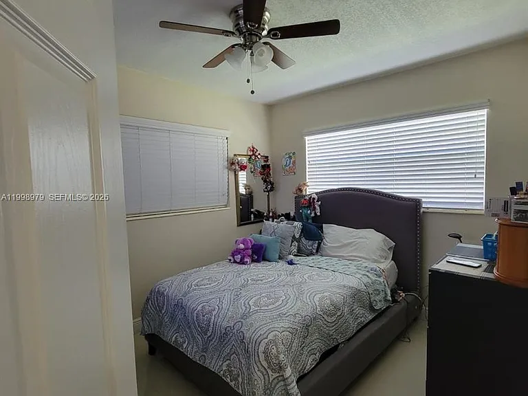 8245 SW 43rd St — Photo 3