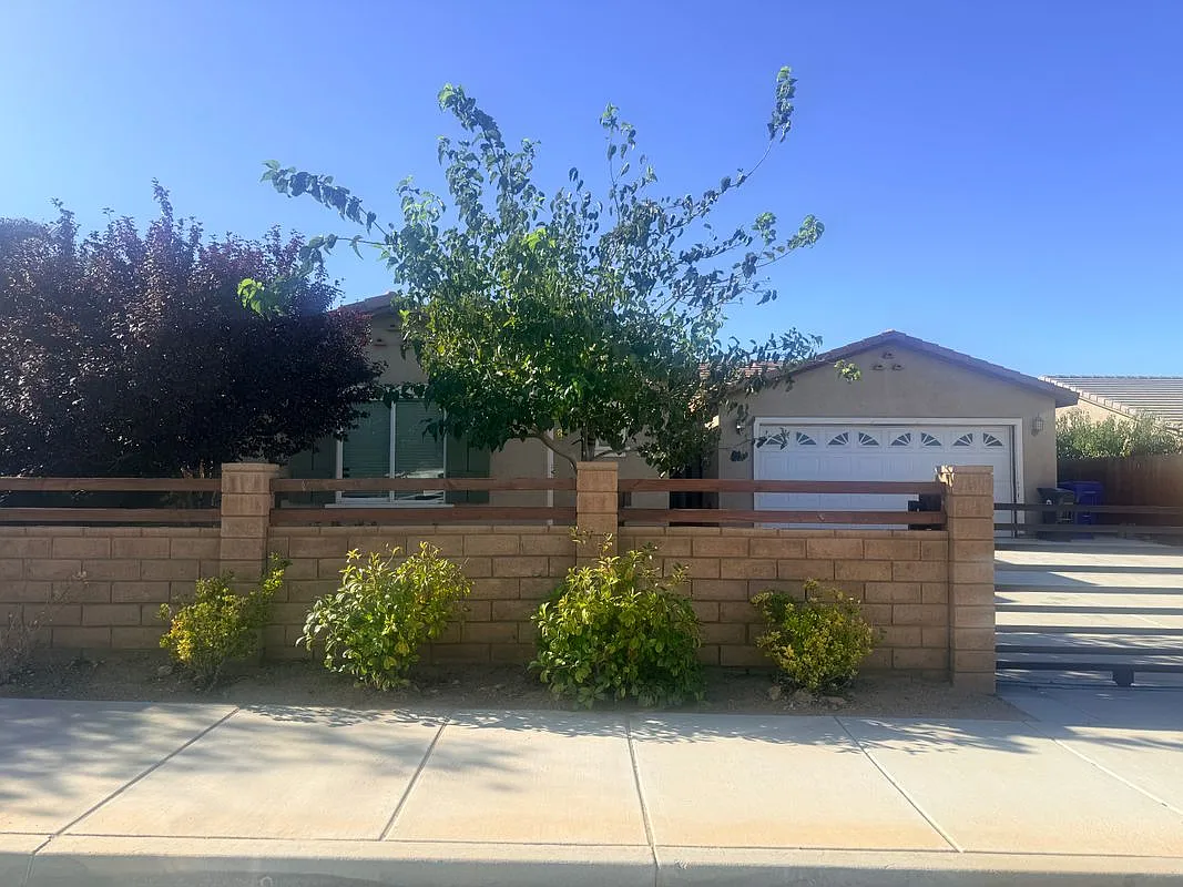 4 bed, 3.0 bath, 1771 sqft, $2,700 — Photo 3