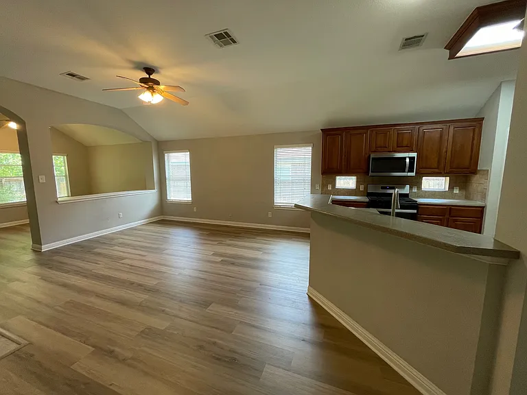 10025 Mount Rainier Dr — Photo 9