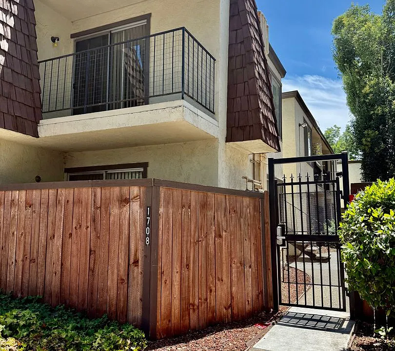 1708 & 1710 V St