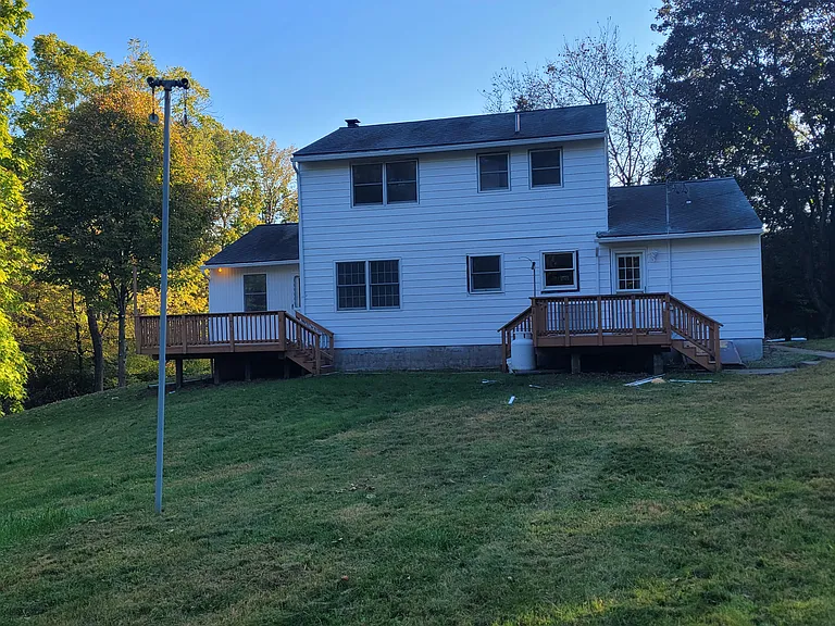 420 Crescent Ave — Photo 2