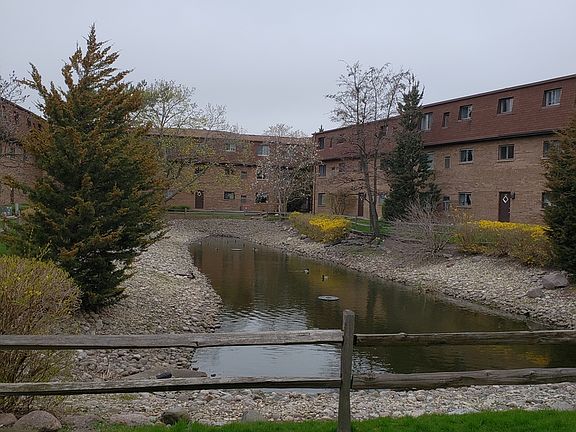 3rd image of 624 Cobblestone Cir APT E