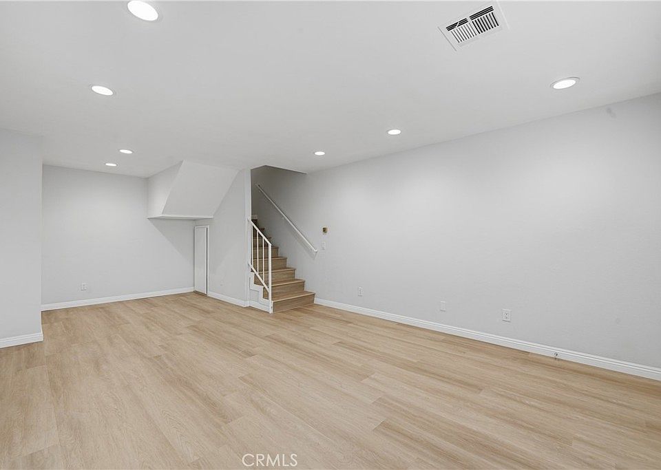 1st image of 4167 Walnut Grove Ave