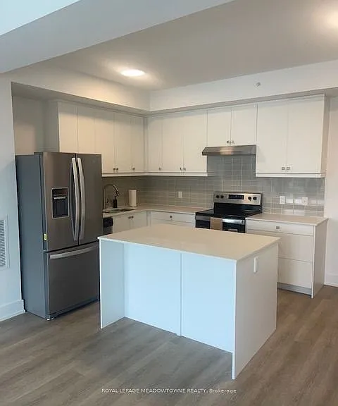 19 B West St N #403 — Photo 12