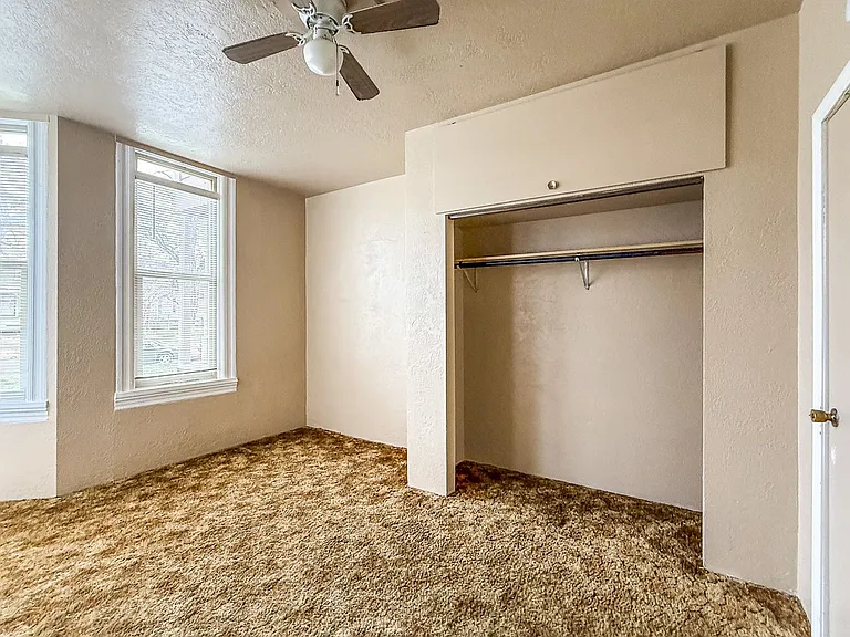 Fourth Avenue Six-Plex — Photo 10