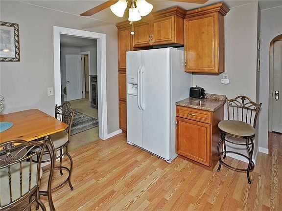 4th image of 550 Gallion Ave