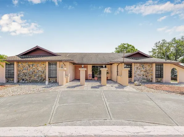 4701 Kelly Rd, Tampa, FL 33615