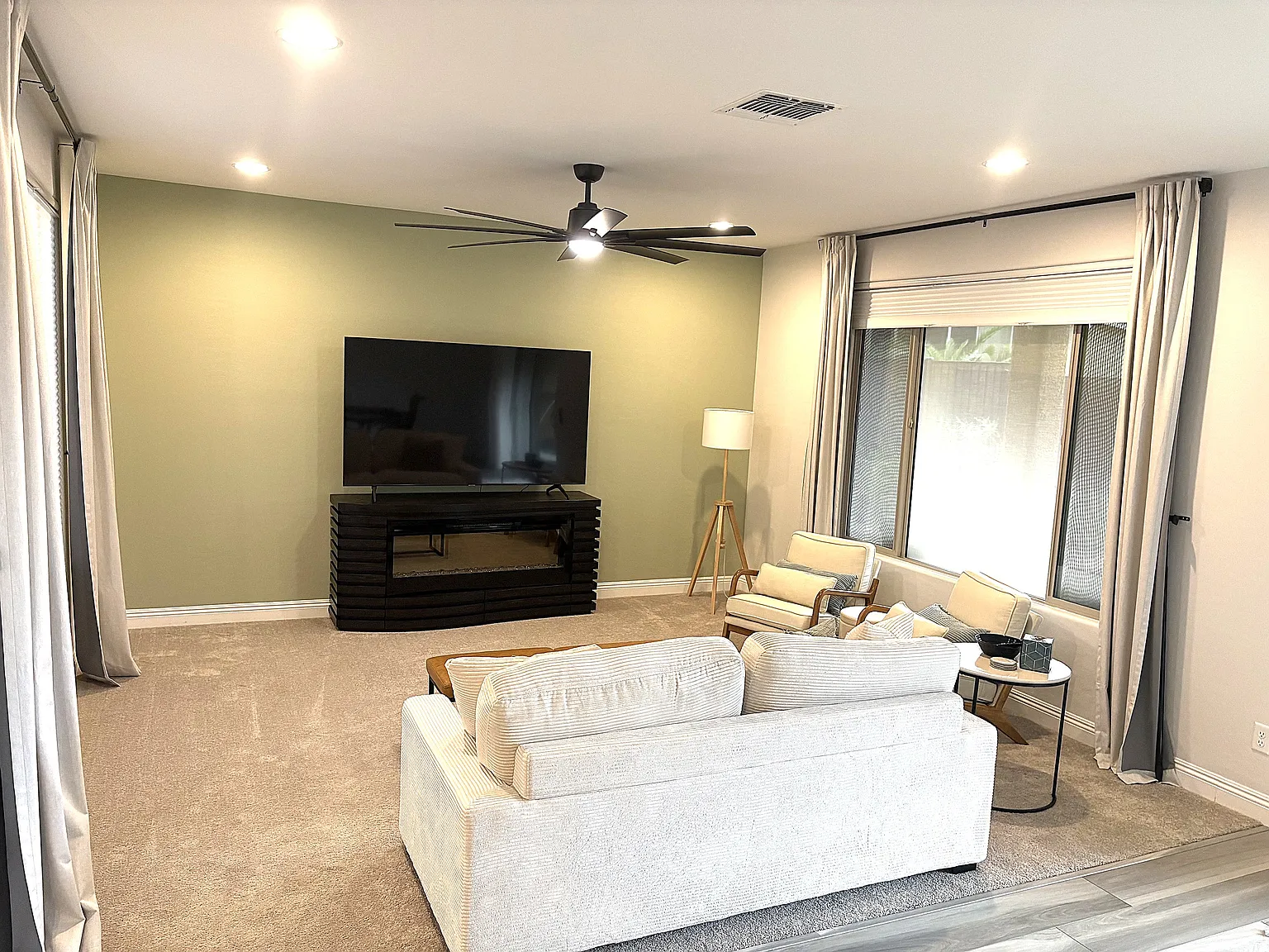 2 bed, 1890 sqft, $2,280 — Photo 3
