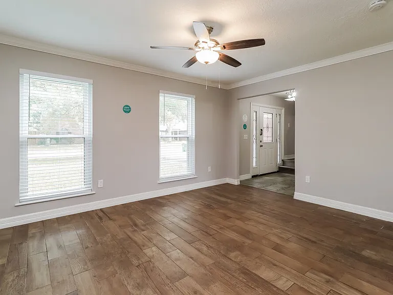 4002 Ashwood Dr — Photo 12
