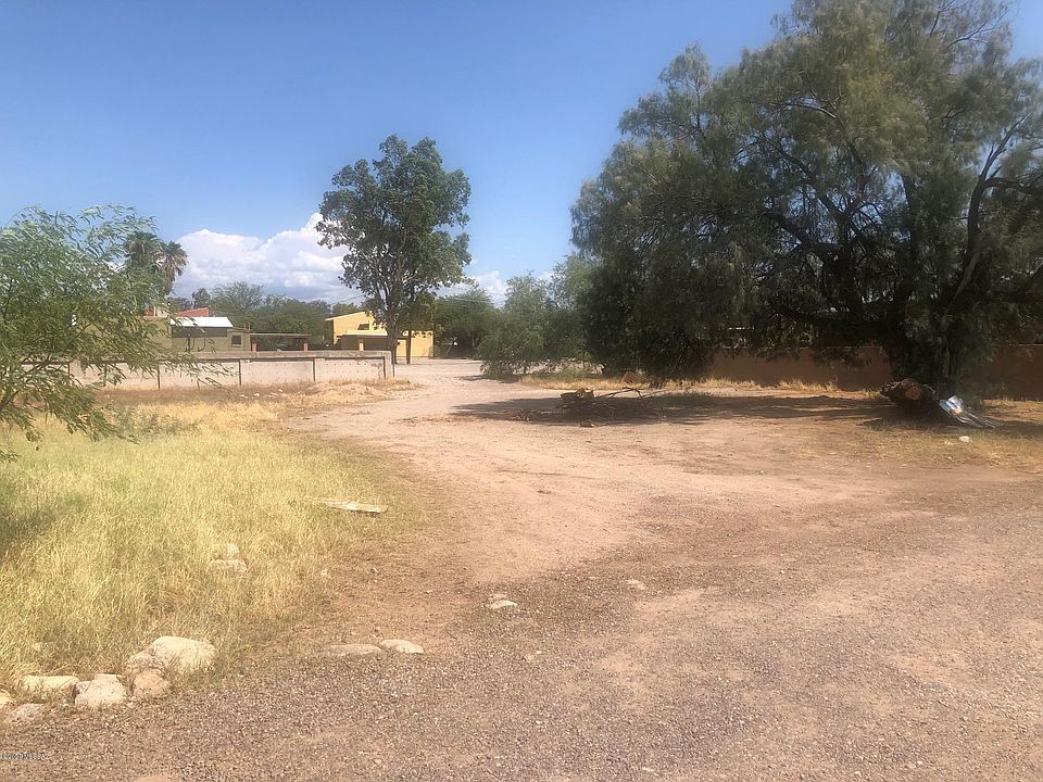 1st image of 4450 E Pima St #9