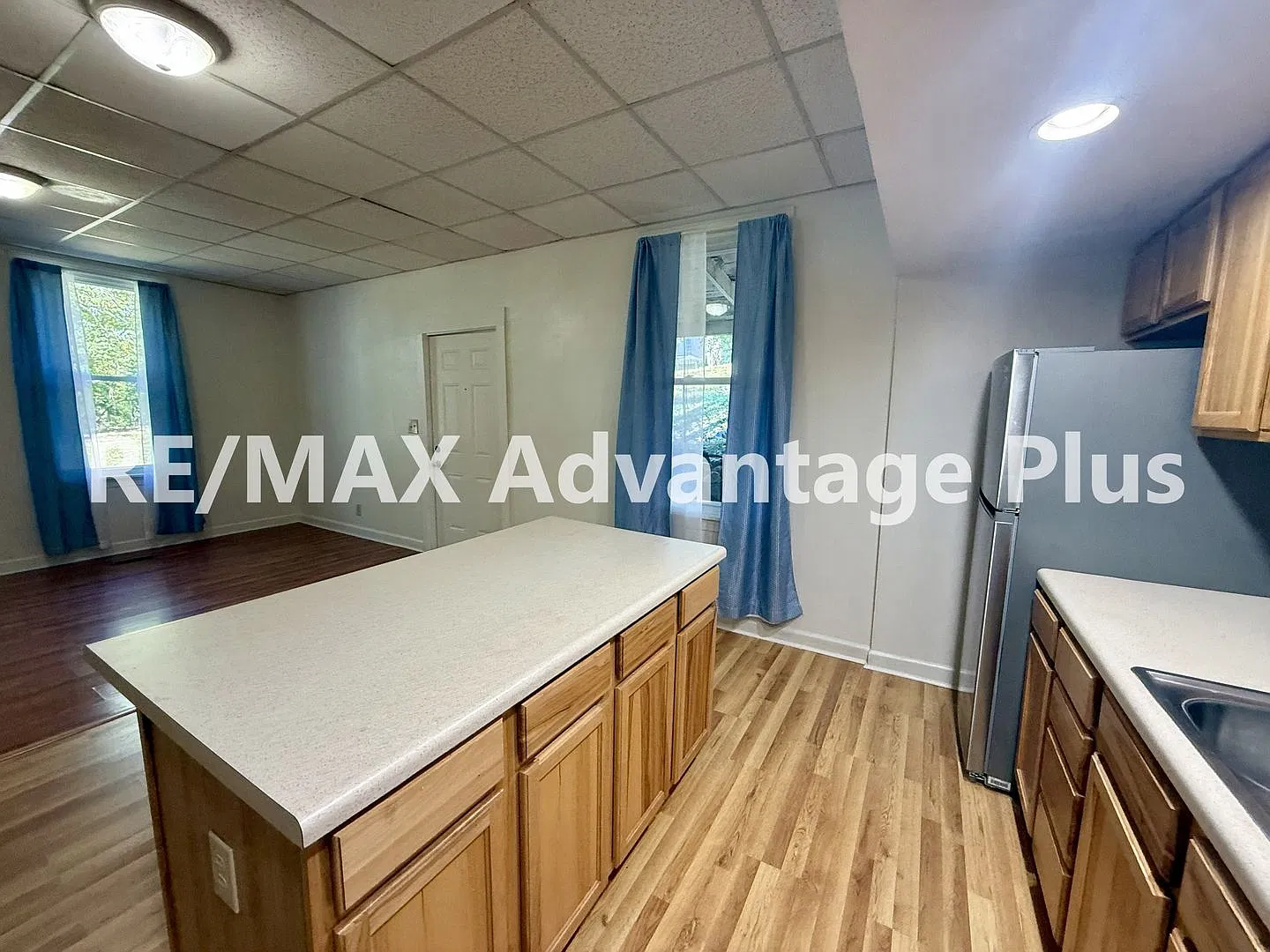 105 N. Bridge St — Photo 4