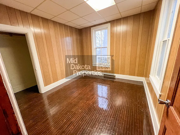 523 W 2nd Ave — Photo 17