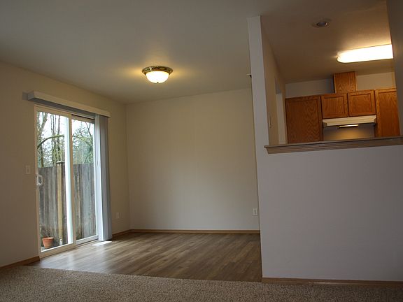 4th image of 13109 57th Ave NE Unit B