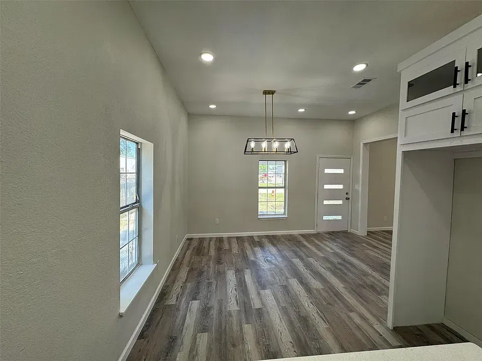 309 S Louisiana Dr