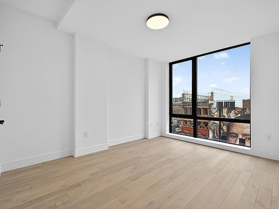 4th image of 139-1 Christopher Columbus Dr #503
